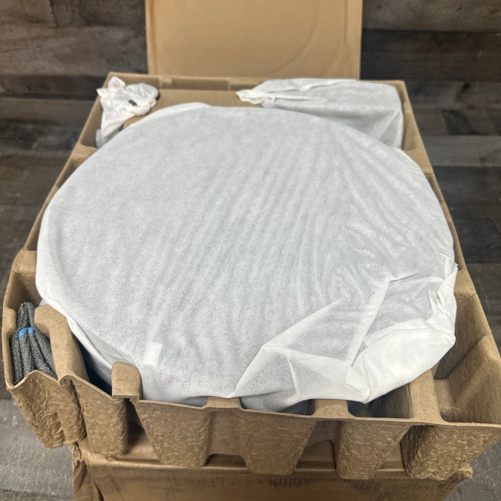 Roomba Combo Essential Robot Vacuum and Mop YO14020 ANM Liquidation